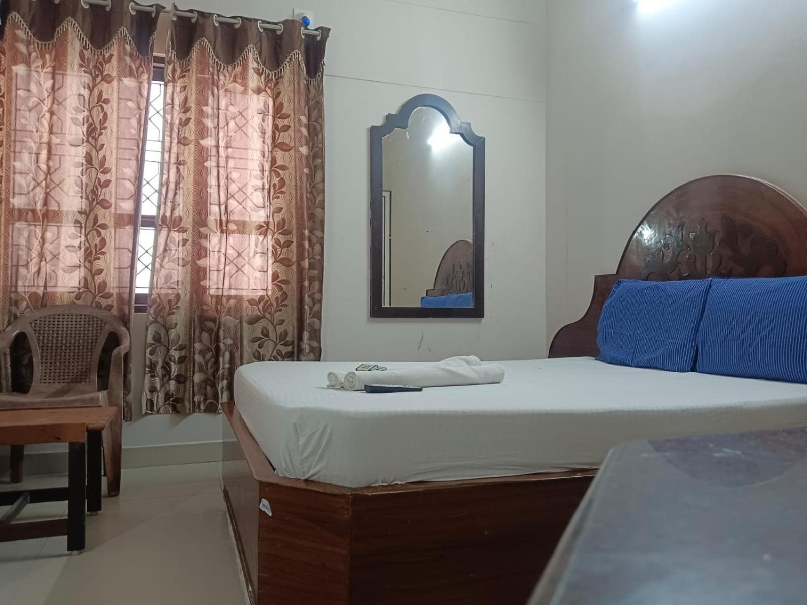 Sree Balaji Hotel - Lodge Kanyakumari Exteriör bild
